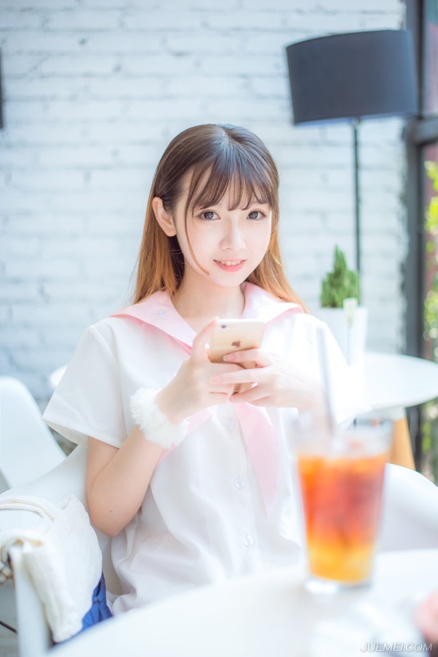 “末将在！”卓扬、李鹰应命而出。